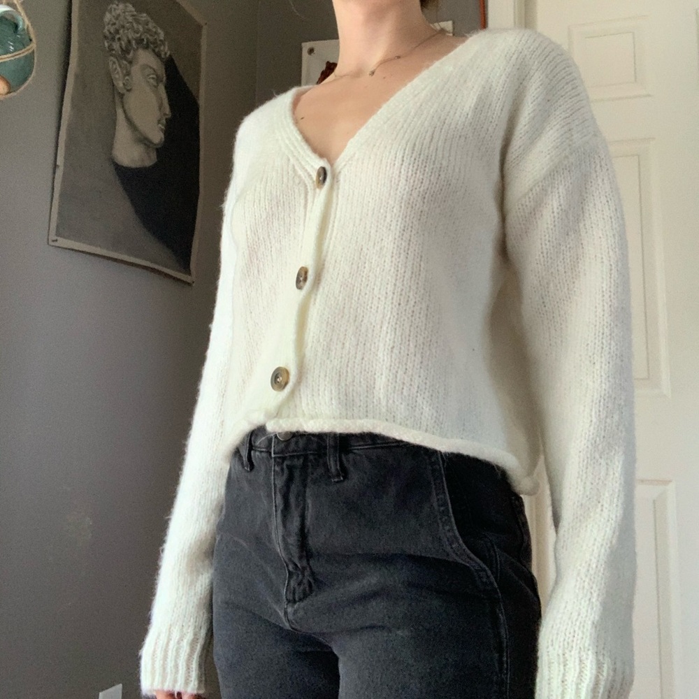 URBAN OUTFITTERS cropped cardigan